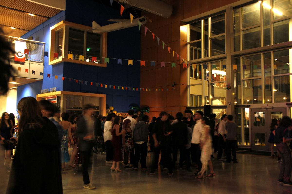 A photo of a crowd at homecoming